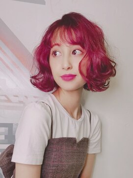 パーク(PARK.umeda) ビビッドなピンクカラー