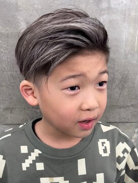 キング 枚方店(K!ng) 縮毛矯正髪質改善ハイライトレイヤーカット枚方美容室エクステ