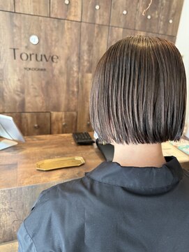 トルヴェ(Toruve) ◇繰り返しても傷みにくい酸性ストレートボブ