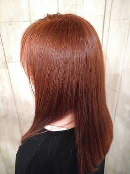 オーパス(OPUS)の写真/お肌が敏感でカラーを諦めていた方に…OPUS独自のノンジアミンカラーで、白髪をカバーしながら、艶髪に―。