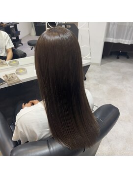 ブレイク 金沢もりの里店(BREK) 艶感たっぷり　オリーブベージュ