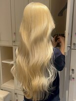 ベレーザ 渋谷(BELEZA) 16058抜きっぱなしブリーチ金髪レイヤーロングホワイトブロンド