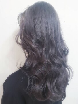 ブロック ジャポン(bloc japon) ツヤと陰影のチャコール。大人世代も挑戦しやすい暗髪