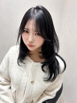 ラクシア(LucxiA)&nbsp;韓国ヘア/レイヤーカット/顔まわりカット/Instagram @ken__gucci