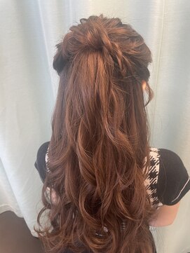 マーズ(Hair&Make Mars+) ハーフポニー