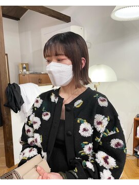 ニッカ(nicca) ベージュカラー大人可愛いひし形前下がりショートボブカット