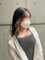 ヘアーデザイン アルエ(HAIR×design ARUE) ホワイトグレーのイヤリングカラー