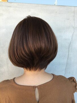 ネオ 新金岡(Neo) 前下がりボブ