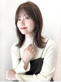 外ハネレイヤー シースルーバング 顔まわり アッシュブラウン
