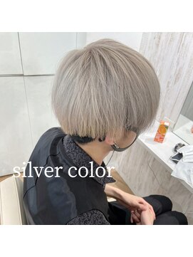 フリーラ 表参道(freera) シルバーカラー