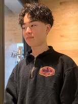 ヘアーサロン フォーメン イデア(hair salon for Men idea) スパイラルパーマ  センターパート 眉毛カット 20代【札幌】