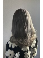 シン(SHIN)&nbsp;mediumhair×bleach color