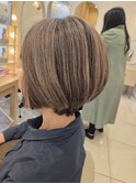 ショート×白髪ぼかしハイライト