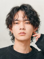 バイフィフス 原宿/表参道(by fifth)&nbsp;緩め波巻きスパイラルパーマシャドウパーマメンズセンターパート