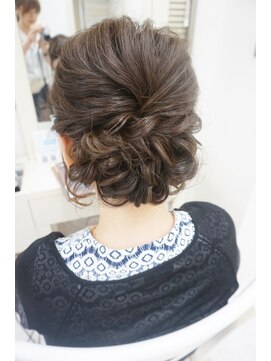 リサ 恵比寿(risa.) ナチュラルルーズシニヨン