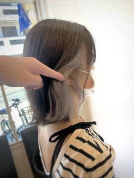 カリン ハッピーヘアライフ 長吉長原店(carin happyhairlife) インナーカラー シルバーアッシュ