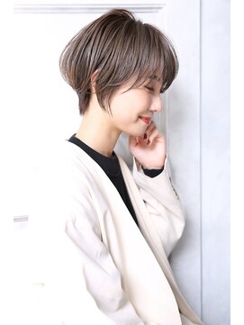 クラッチ 天王寺(CLUTCH) イルミナ ハイライトカラー くびれヘア クールショート