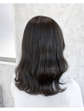 デミヘアー(Demi hair) 透け感たっぷりオリーブアッシュカラー