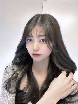 ヒン(HIN) ゆる巻き韓国ヘア