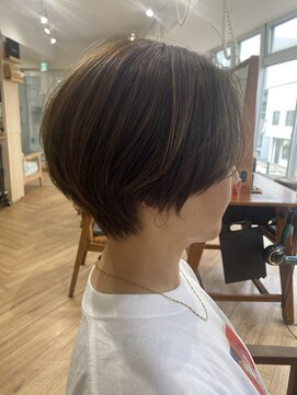 カナエ(CaNaE) 前上がりマッシュショート