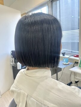 リブレ(LIBRE+hp) 黒髪前下がりボブ