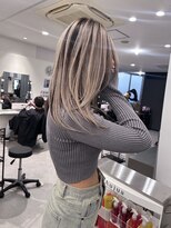 キング(K!ng)&nbsp;縮毛矯正髪質改善ハイライトレイヤーカット枚方美容室エクステ