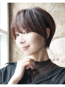 カライングドゥ(ing deux) 大人可愛い20代30代40代黒髪前下がりショートボブ丸みショート◎