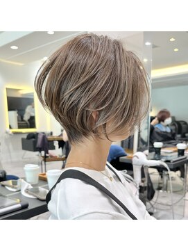 バンプ ギンザ(BUMP GINZA) 30代40代50代ショート白髪ぼかし白髪染め面長似合う髪型【松原】