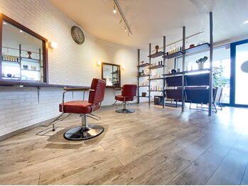 ヘアーサロン カヴィエ(hair salon covie)の写真/落ち着いた雰囲気×広いセット面でゆったりできるSalonTimeを＜hair salon covie＞でお過ごしください＊