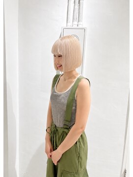 ミュー(Mu) ホワイトベージュ　ハイトーン