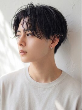 アース オーセンティック 関内店(EARTH Authentic) 韓国風メンズマッシュカット黒髪センターパート清潔感