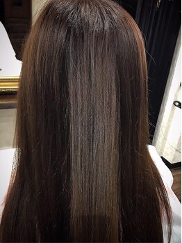 シックスヘアデザイン(ciQz hair design)の写真/【南岩国】クセ毛で悩んでたなんて過去…。熟練スタイリストのストレート技術でナチュラルに仕上がる美髪☆