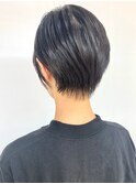 艶髪/20代30代/小顔丸みショート/黒髪/耳掛け/ハンサムショート