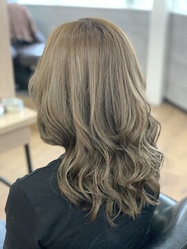 ヴィヴ(VIVE) ハイトーンハイベージュ♪♪