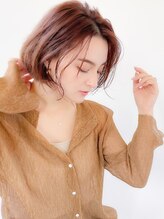 ラブレス グランフロント大阪(LaBless) 柔らかな曲線美で魅せる大人可愛いシルエット[20代 30代 40代]