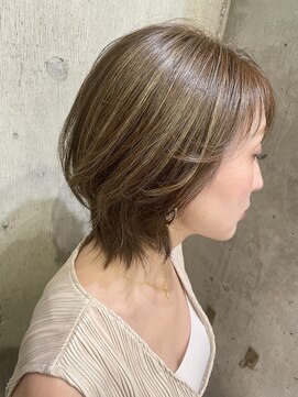 サロンドベリタ(salon de VERITA) 大人ハイライトショート