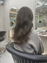 ロンドメリア 天神大名店(Lond Melia) ★斜めバングミディアムヘアグレージュカラーシルキーベージュ★