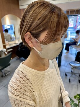 ネオリーブカフ 鶴ヶ峰店(Neolive caff) 韓国マッシュ　顔まわりレイヤー　白髪ぼかしハイライト