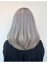 ピオラ(piola)&nbsp;ふんわりミディアムボブ【30代、40代、50代オススメスタイル】