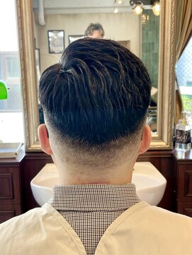グレイスフルバーバーロンドン 大宮店(Graceful Barber London) 【30代 男性】ロンドン七三アイパー（大宮/バーバー）