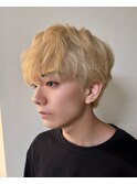 シャドウパーマ抜きっぱなしブロンドメンズカット刈り上げなし