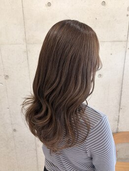 ミューシグヘアー(mysig hair)の写真/丁寧なカウンセリングで魅力を引き出す。理想の『なりたい姿』に近づける、上品な寒色系カラーをご提案