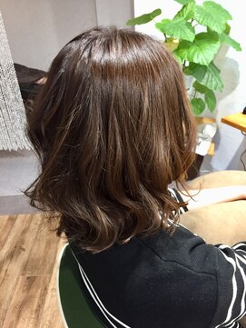 ラテルネ 名駅店(Laterne) ロブヘアナチュラルベージュ30代40代艶カラー