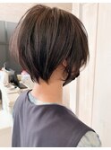 福山市　丸みエアリーショートボブ ラベンダーグレー人気caary