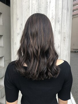 リバレッジ 白金(Leverage) 大人クールハイライトヘア