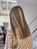 シキ 渋谷(siki)&nbsp;ハイトーン/ブリーチ/レイヤーカット/シアーカラー/渋谷/原宿