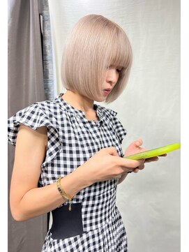 テイス 新宿(TACE) ベージュカラー[ネビージュ/黒髪/小顔/新宿]