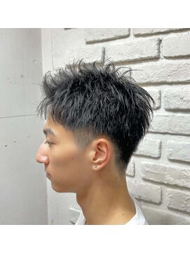 クリーブ 池袋(creeb) スパイキーショート、アップバング、刈り上げ