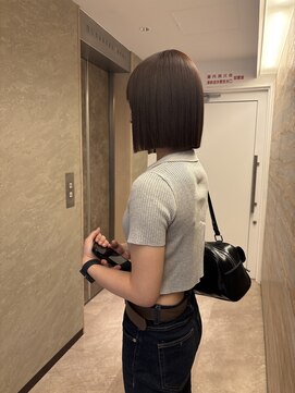 エミュスト(Emuest) 髪質改善 ストレート 酸性ストレート 韓国 ボブ