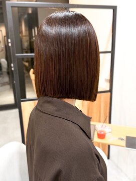 エヌ(nnn.) 切りっぱなしボブ/大阪/梅田/中崎町/茶屋町